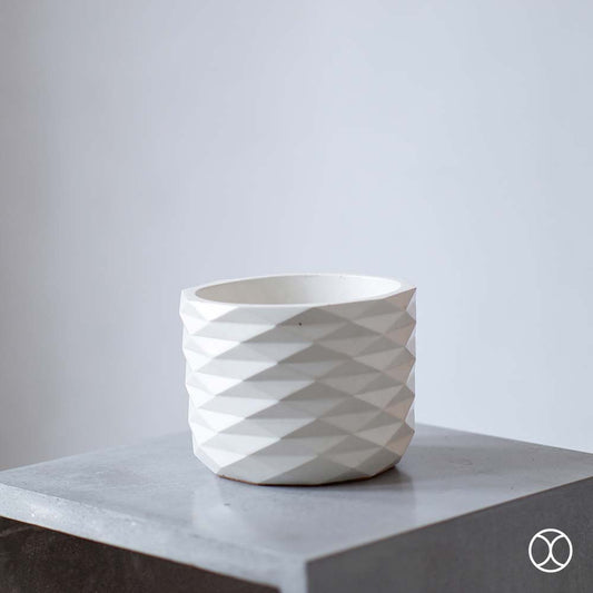 Concreate Acadia Planters White